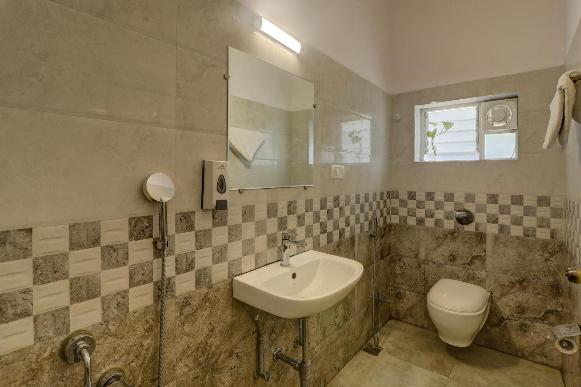 באג'ה Jaqk Holidays - 9Bhk Villa For Big Groups, Private Pool-Wifi-Cartaker-Parking, North Goa מראה חיצוני תמונה